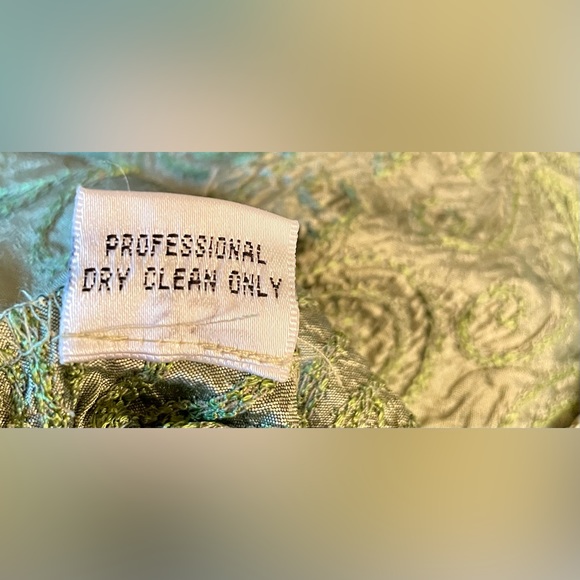 Gently Used!🤩Chetta B😎 gorgeous olive green 100% silk and sequin dress/size-8 - Picture 9 of 9